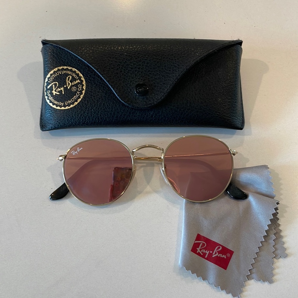 Ray-Ban Round Metal Sunglasses
